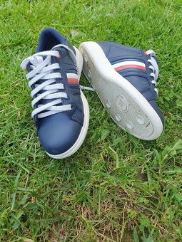 Tommy Hilfiger - 2
