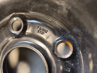 Predám plne hodnotnú rezervu vw group 5x112 - 2