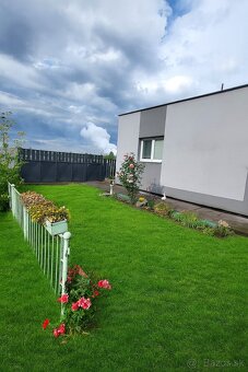 Priestranný zrekonštruovaný rodinný dom vo Veľkej Ide - 2