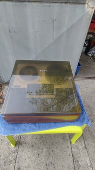Predám kotučovy magnetofon Sony viď foto cena 280 eur. - 2