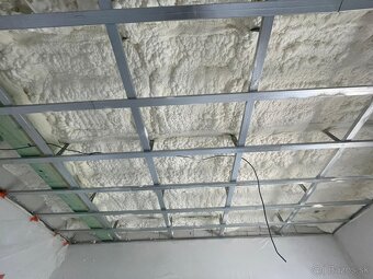 STRIEKANÁ PUR IZOLÁCIA – profesionálne zateplenie - 2