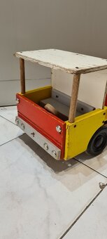 velke drevené auto - 2