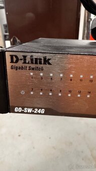 D-Link GO-SW-24G + D-Link DGS-105 - 2