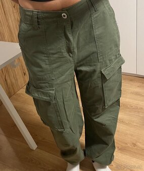 Nohavice s vreckami Bershka - 2