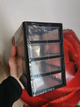 Predam 4-suflikovy kozmeticky organizer - 2