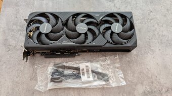 GIGABYTE GeForce RTX 5080 WINDFORCE OC SFF 16GB - 2