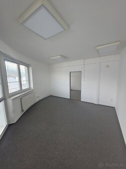 Kancelárie s parkovaním v centre Žiliny - 2