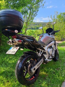 Yamaha FZ600 - 2