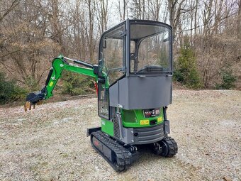 Predám minibáger s kabínou NX11JK RS mimoosé kopanie. - 2
