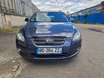 Predám Kia Cee´d 2.0 CRDi 103 KW SPORT r.v.11/2010 - 2