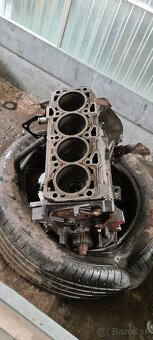 Predam spodok motora 1.9jtd Alfa Romeo 159 - 2