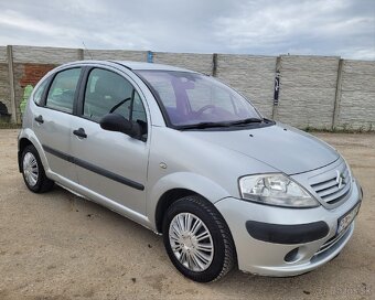 Citroën C3 1.1i
- 2