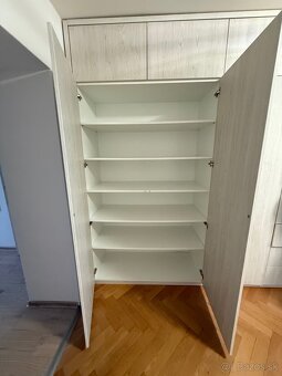 vstavana skrina - 2