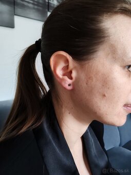 Zlaté napichovacie náušnice s FANCY diamantmi - 2