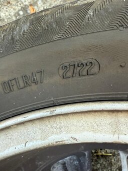 BMW E60 elektróny 6758774-7 zimne gumy 225/55R16 - 2