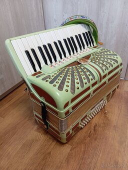 Royal standart-96bas.4hlas. - 2