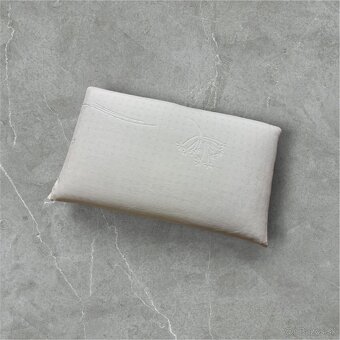 Vankúš Materasso London- nový - 2