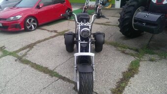 Elektrickú trojkolku .-Harley trojkolka - 2