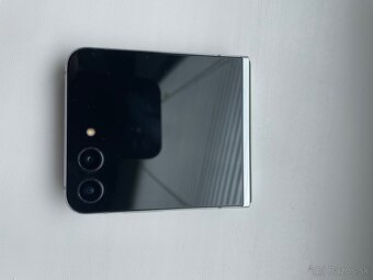 Samsung Galaxy Z Flip 5 256GB - 2