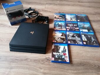 Predám Ps4 Pro 1TB Black - 2