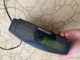 Predám rádio budík grundig sonoclock 21 q - 2