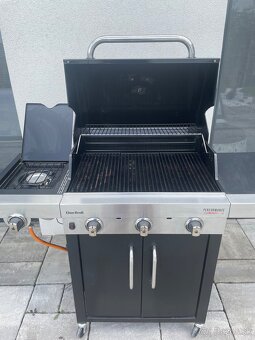 Plynový gril Char-Broil Performance 330B - 2