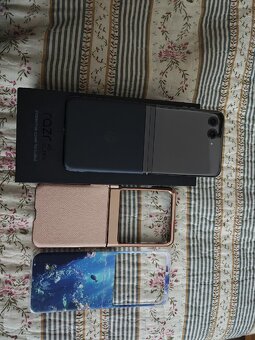 Motorola razr 40 ultra - 2