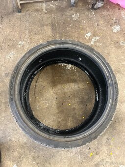 255/30 R19 - 2