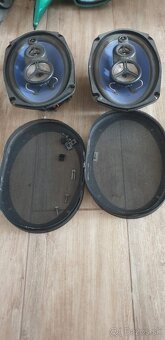 Spätné zrkadlá a reproduktor - 2