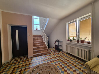 RODINNÝ DOM NA POZEMKU 757m2 TOMÁŠIKOVO -GALANTA +ZN.POSUDOK - 2