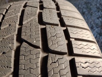 Predam 2ks pneu 235/45/r19 zimne 99V Continental - 2