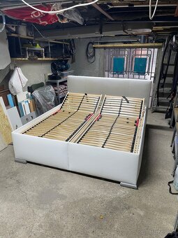 Polohovateľná posteľ - 2