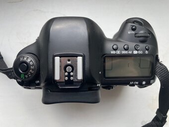 Canon EOS 5D Mark IV - 2
