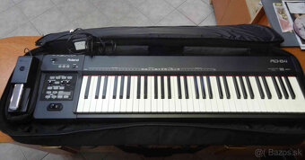 Digitálne piano - klavír - Roland RD-64 aj s púzdrom - 2