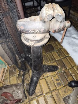 Sverák York  na stojane - 2