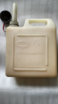 Bandasku plastimat predám 5 litrová. - 2