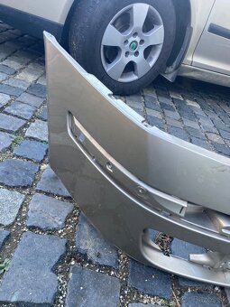 Skoda Octavia 2, predny naraznik - 2