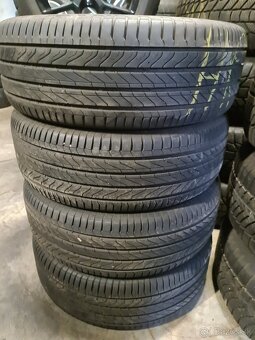 215/60 R16 CONTINENTAL. - 2
