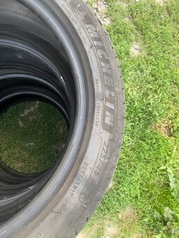 Letné pneumatiky 225/45 r17 - 2