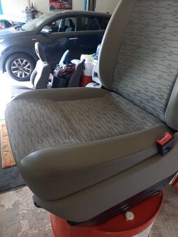 REZERVE Spolujazdcova sedačka na Volkswagen Transporter - 2