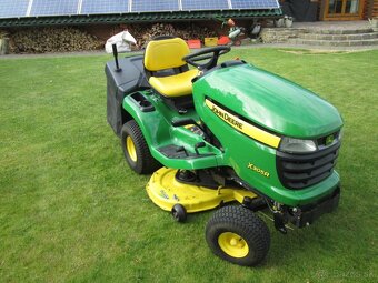 John Deere X305R Traktor na trávu Jazdecká kosačka Traktor - 2