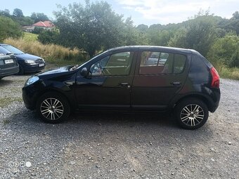 Sandero - 2