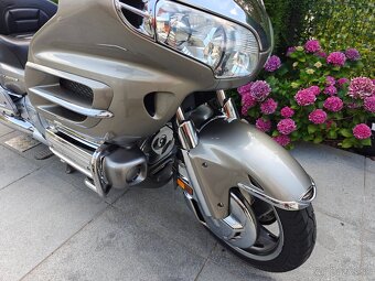 Honda GL 1800 Goldwing - 2