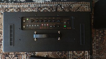 Vox VT100X + footswitch - 2