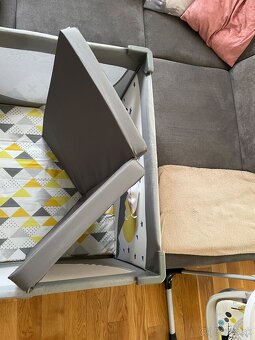 Predám prenosnú postieľku s matracom - 2