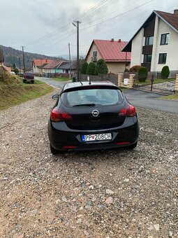 Opel Astra J 2010 - 2