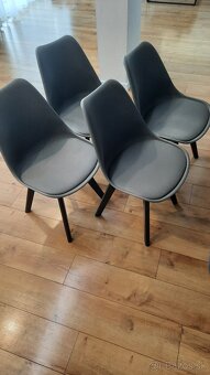 Jedálenské stoličky - 2