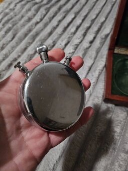 Sovietske mechanické stopky značky Slava - 2