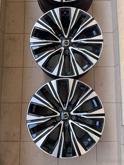 Elektróny Volvo R18 - 2