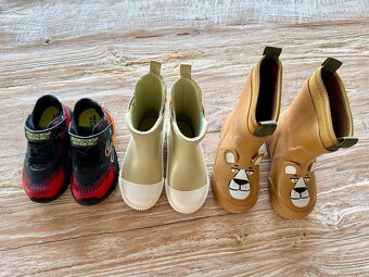 Predam sadu 3 detskych topanok - 2